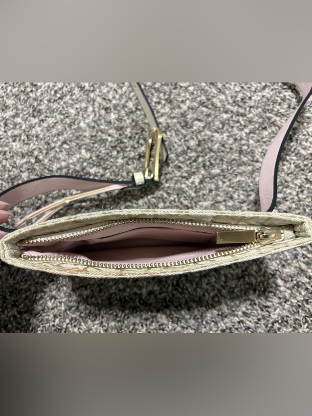 Calvin Klein Cream Logo Fanny Wallet with Gold Hardware Belt - Picture 3 of 6